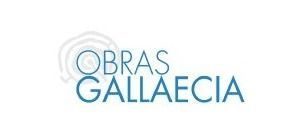 Logotipo con la inscripción “OBRAS GALLAECIA” en texto azul claro y oscuro sobre fondo blanco.