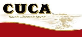 Logotipo de CUCA sobre fondo blanco con letras doradas y una onda roja en la parte inferior, lema “Selección y Elaboración Superior”