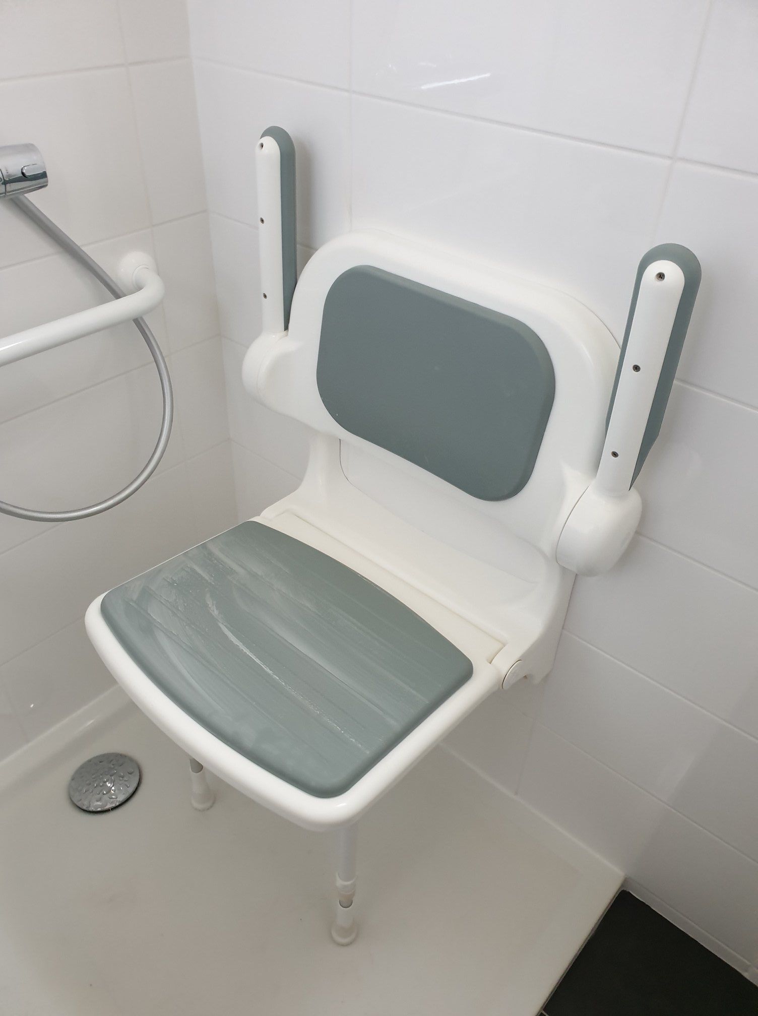 Création de salle de bains PMR