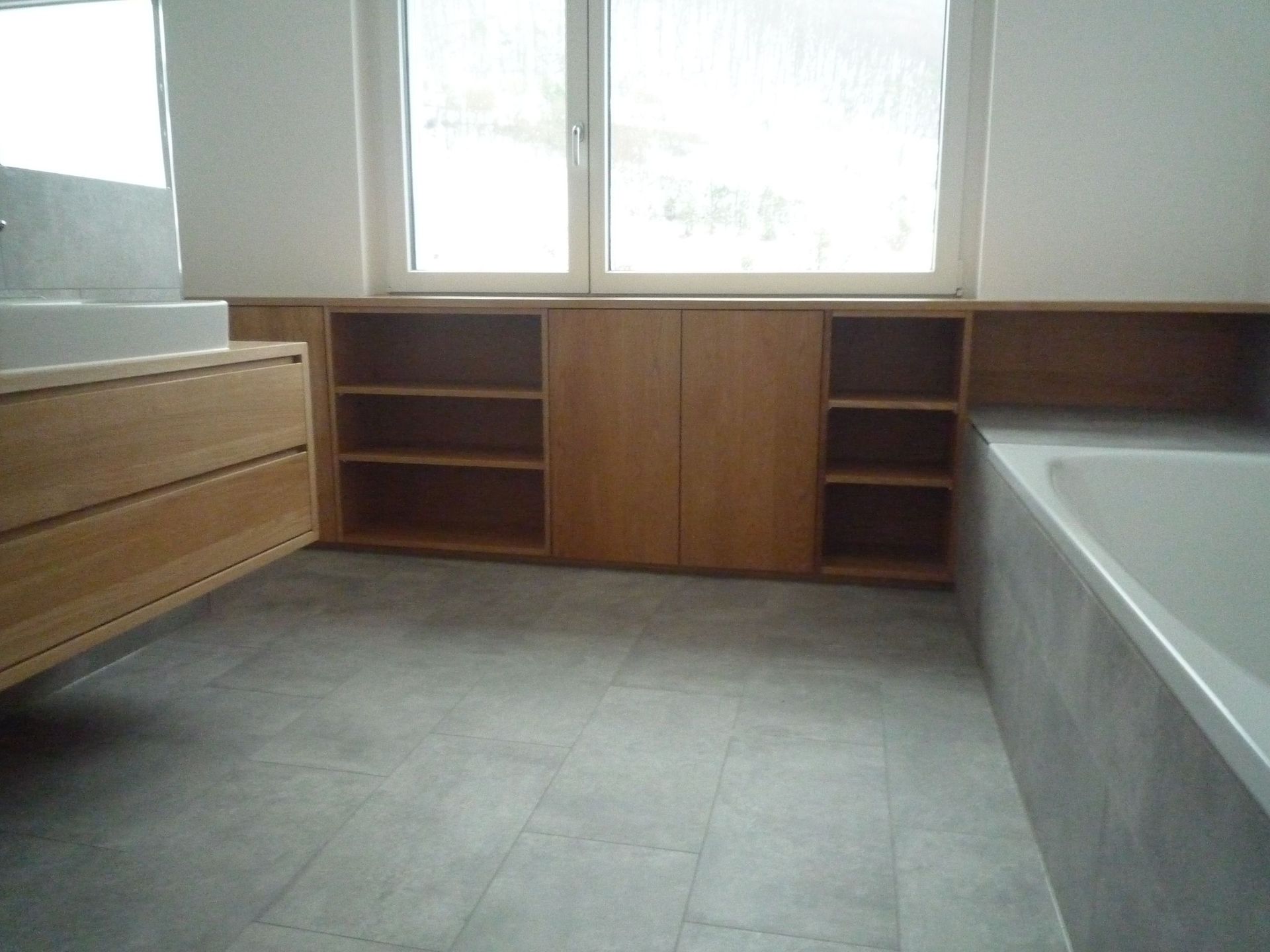 Badezimmermöbel