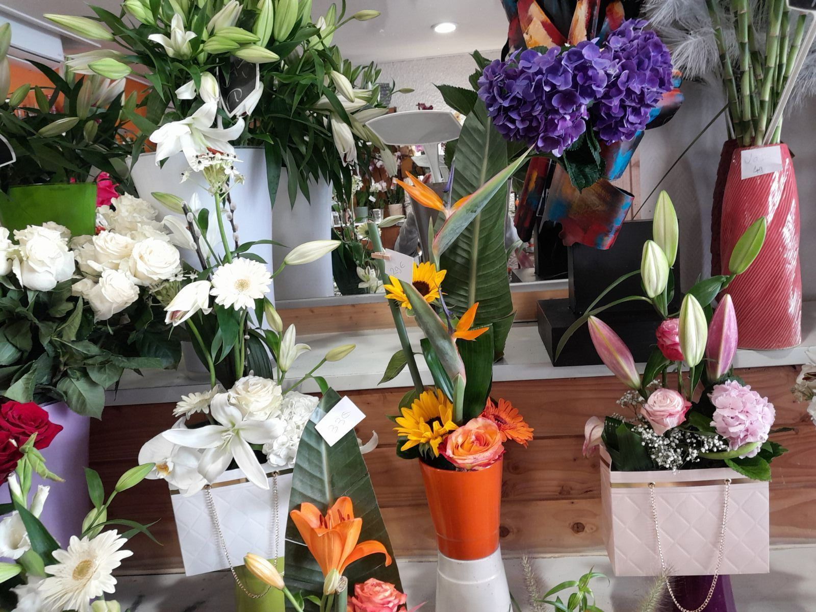 Différentes compositions florales