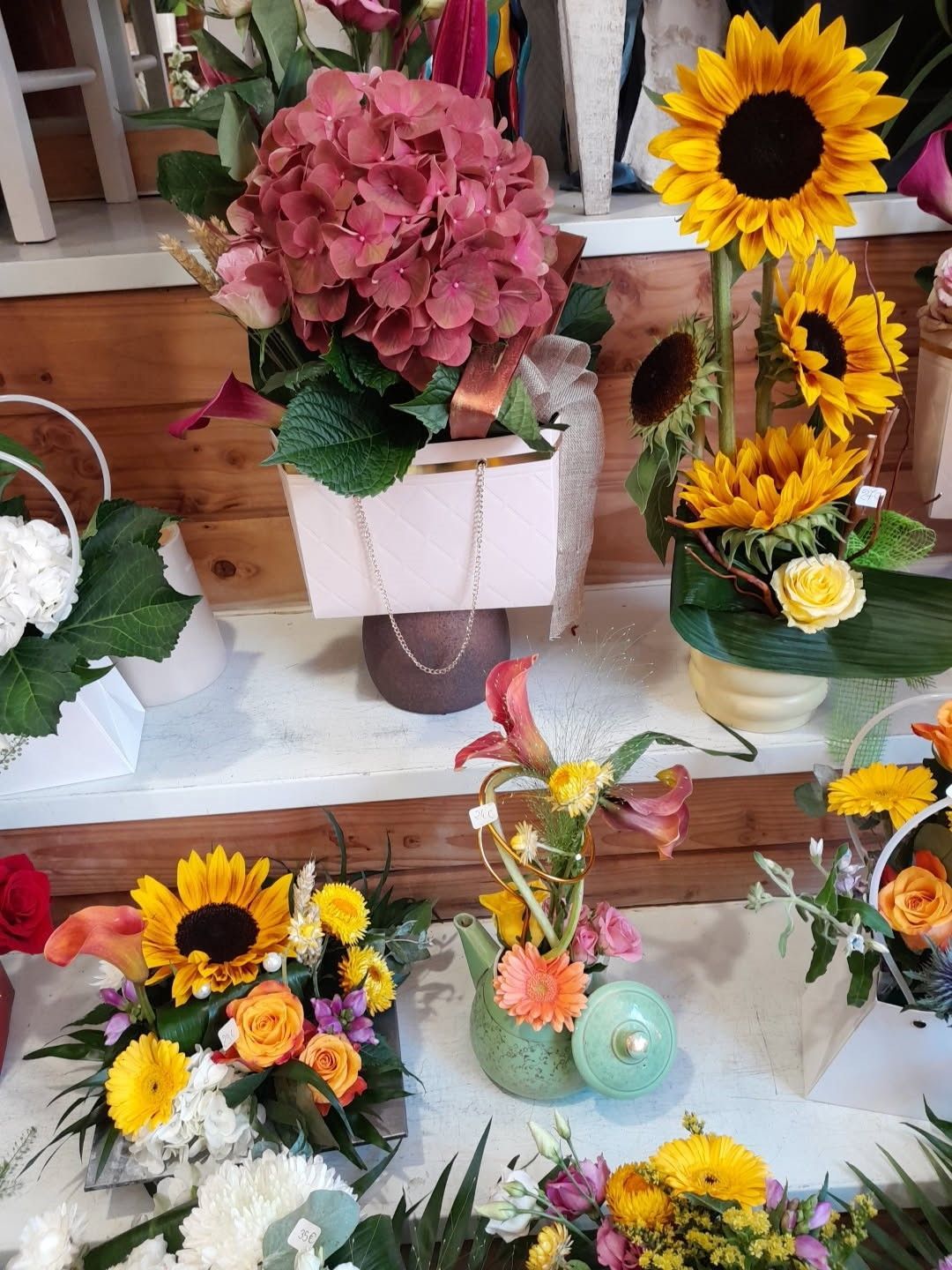 Composition de fleurs roses