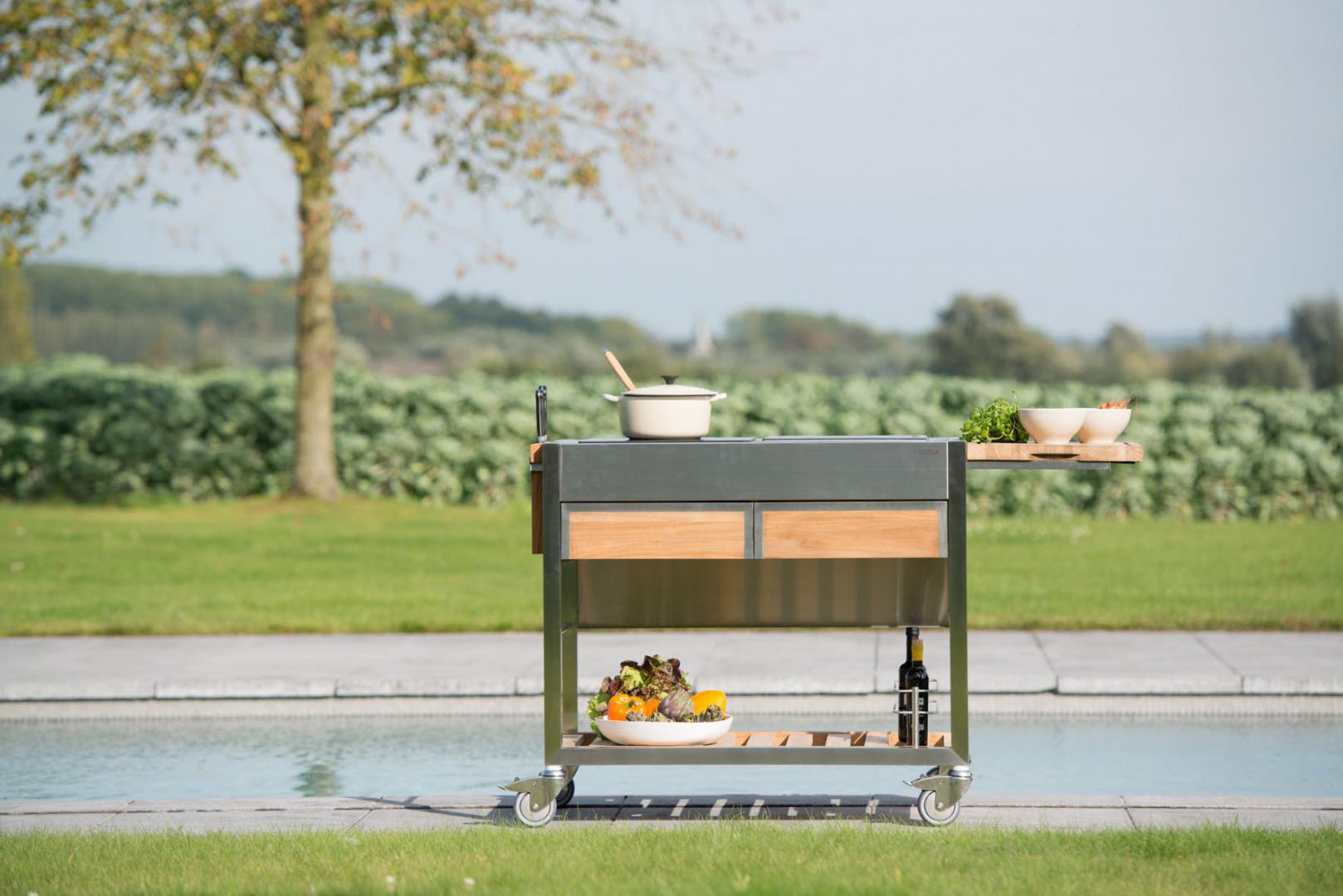 Vue d'ensemble - cuisine mobile d'extérieur par Isulella Piscine