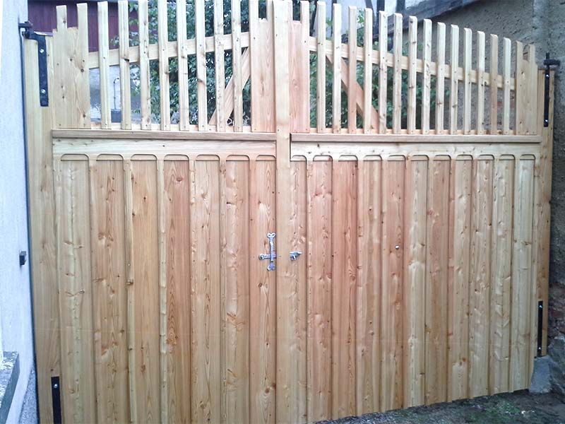 Hoftor in Lärche nach hist. Vorbild