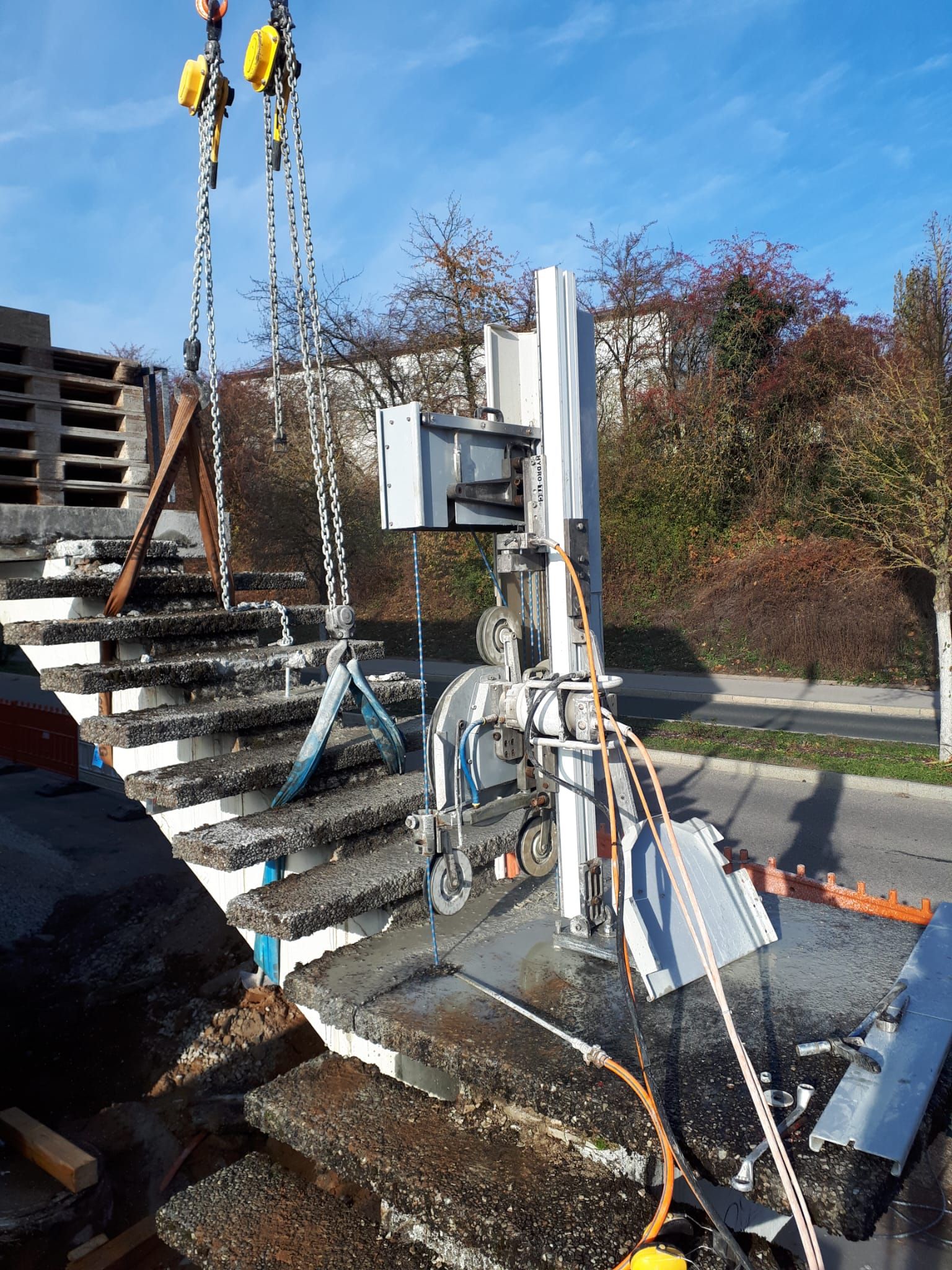 Ein Gerät auf einer Treppe