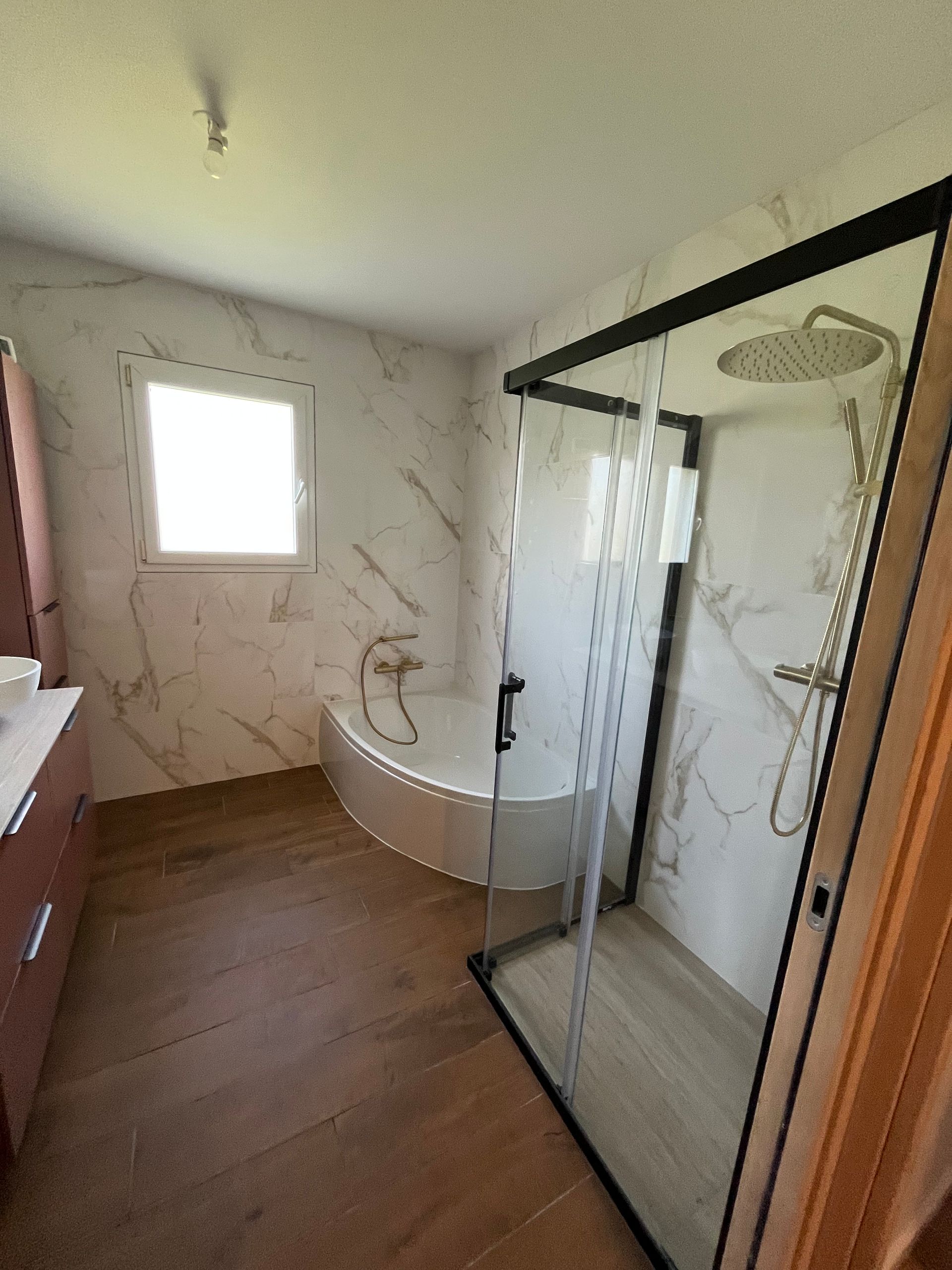 Rénovation d'une salle de bains - après