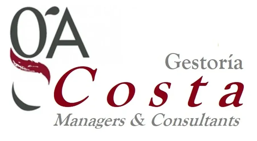 Logotipo para "O'A Costa Gestor&iacute;a Managers & Consultants" con texto en color granate y gris.