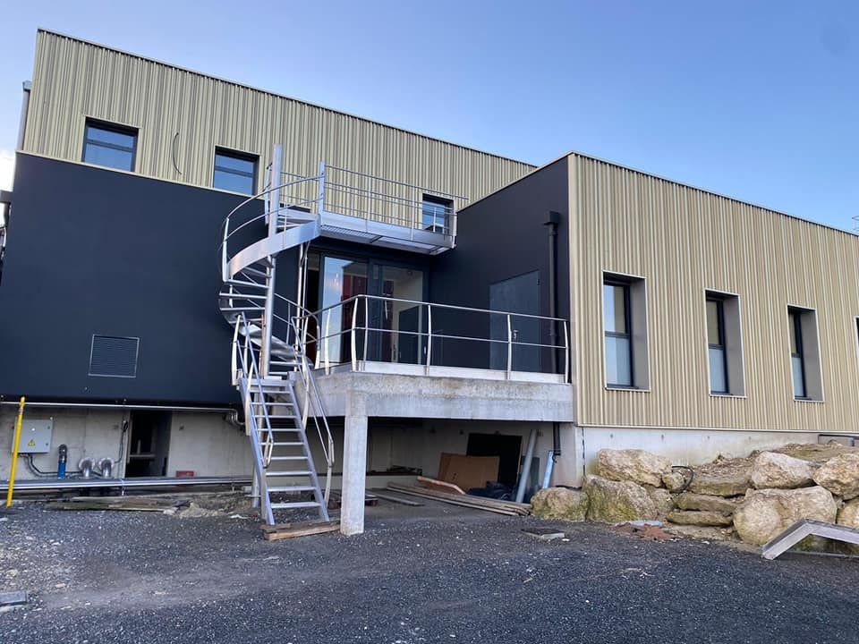 Focus sur entrée de la distillerie