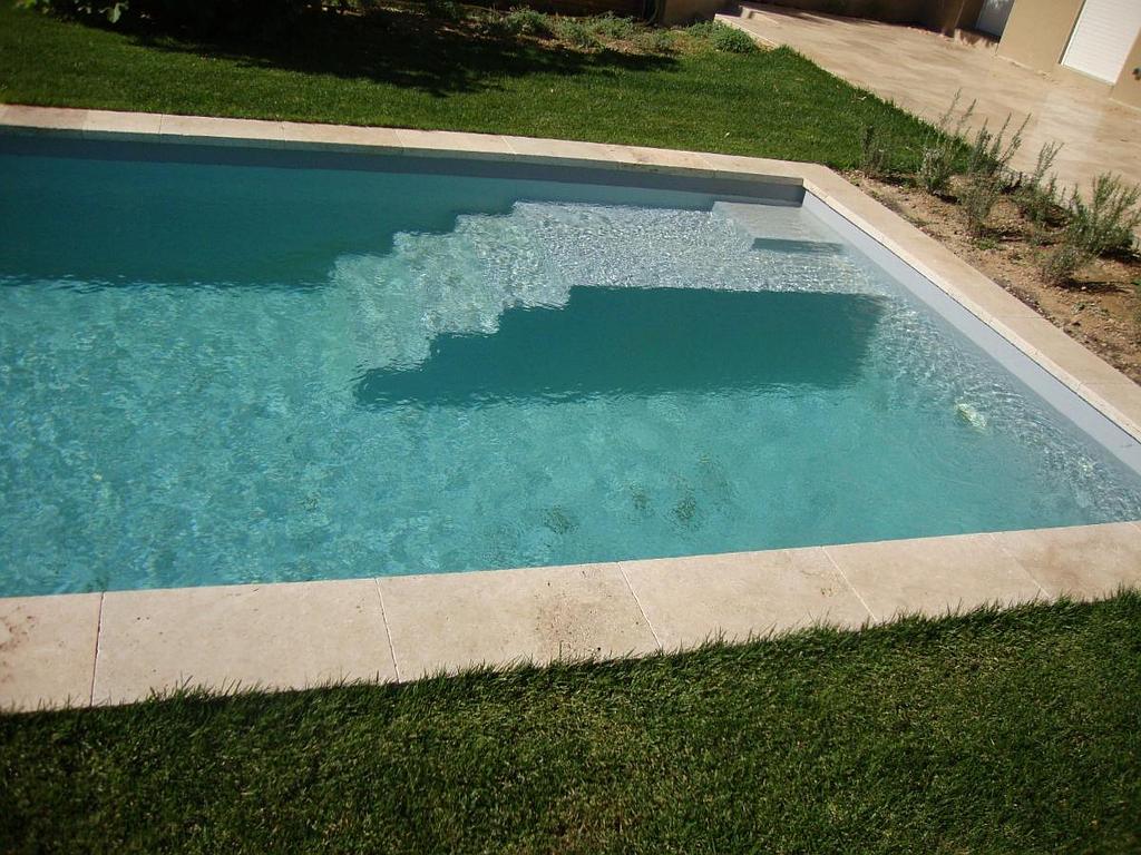 Piscine coque 5.70 x 3 m