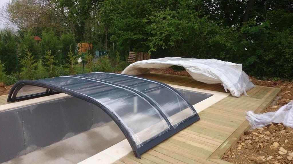 Piscine béton couverture