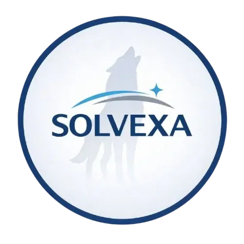 Logotipo de Solvexa, silueta de lobo aullando bajo arcos azules y grises, una estrella, círculo blanco, borde azul.