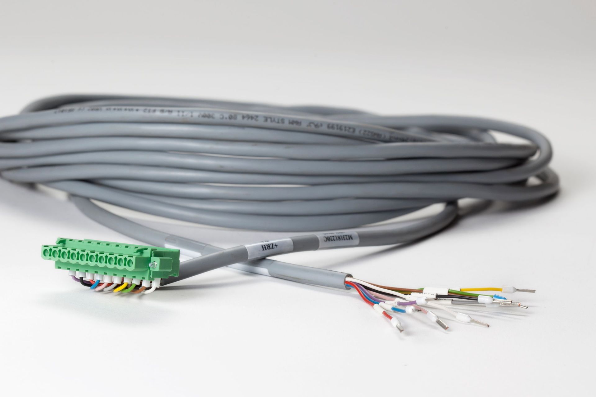 Multimedia Kabel - Multikonf F. Räth