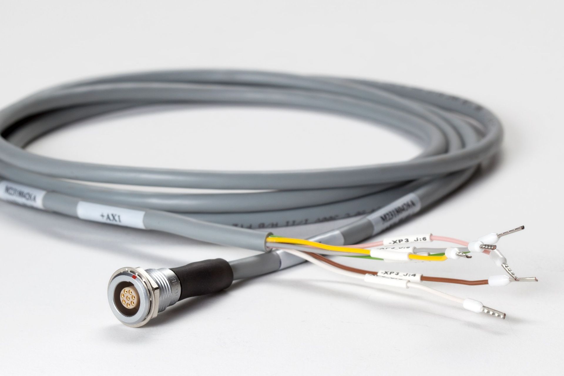 Multimedia Kabel - Multikonf F. Räth