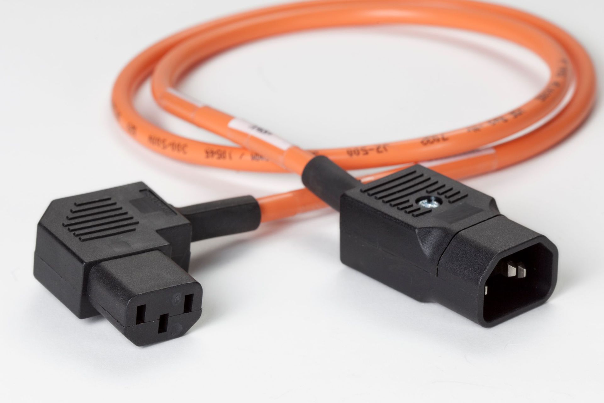 Multimedia Kabel - Multikonf F. Räth