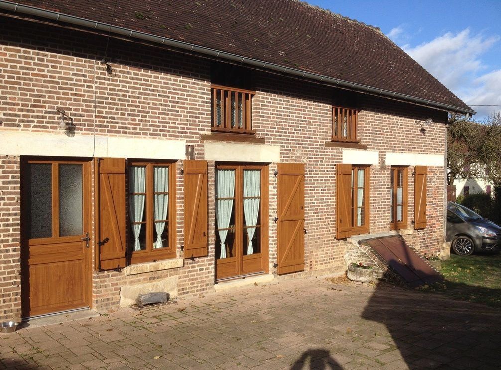 Porte d'entrée en bois