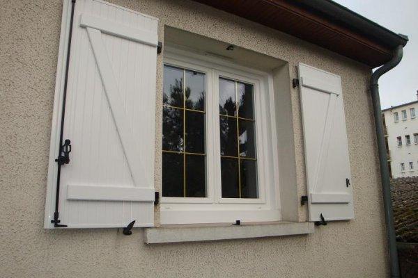 Fenêtre et volants battants