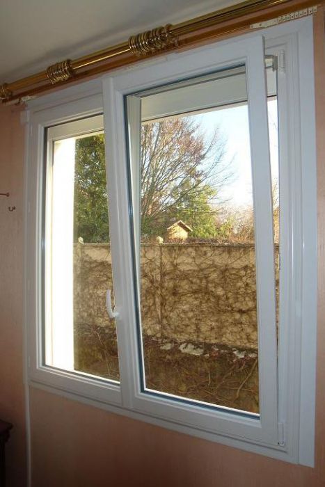 Fenêtre en PVC ouverte