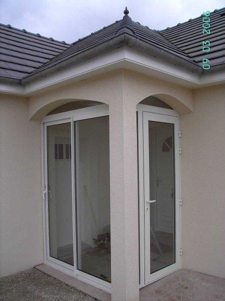 Porte d'entrée en PVC