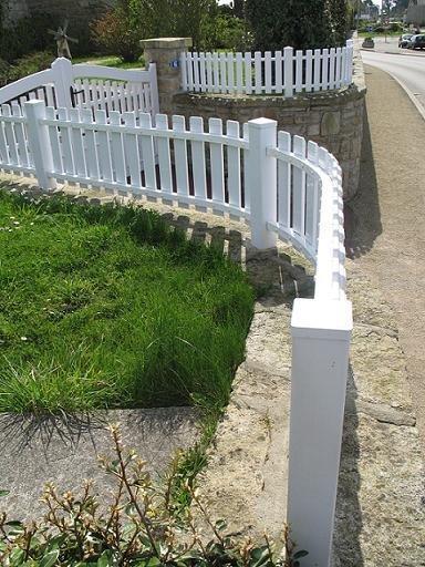 Clôture blanche