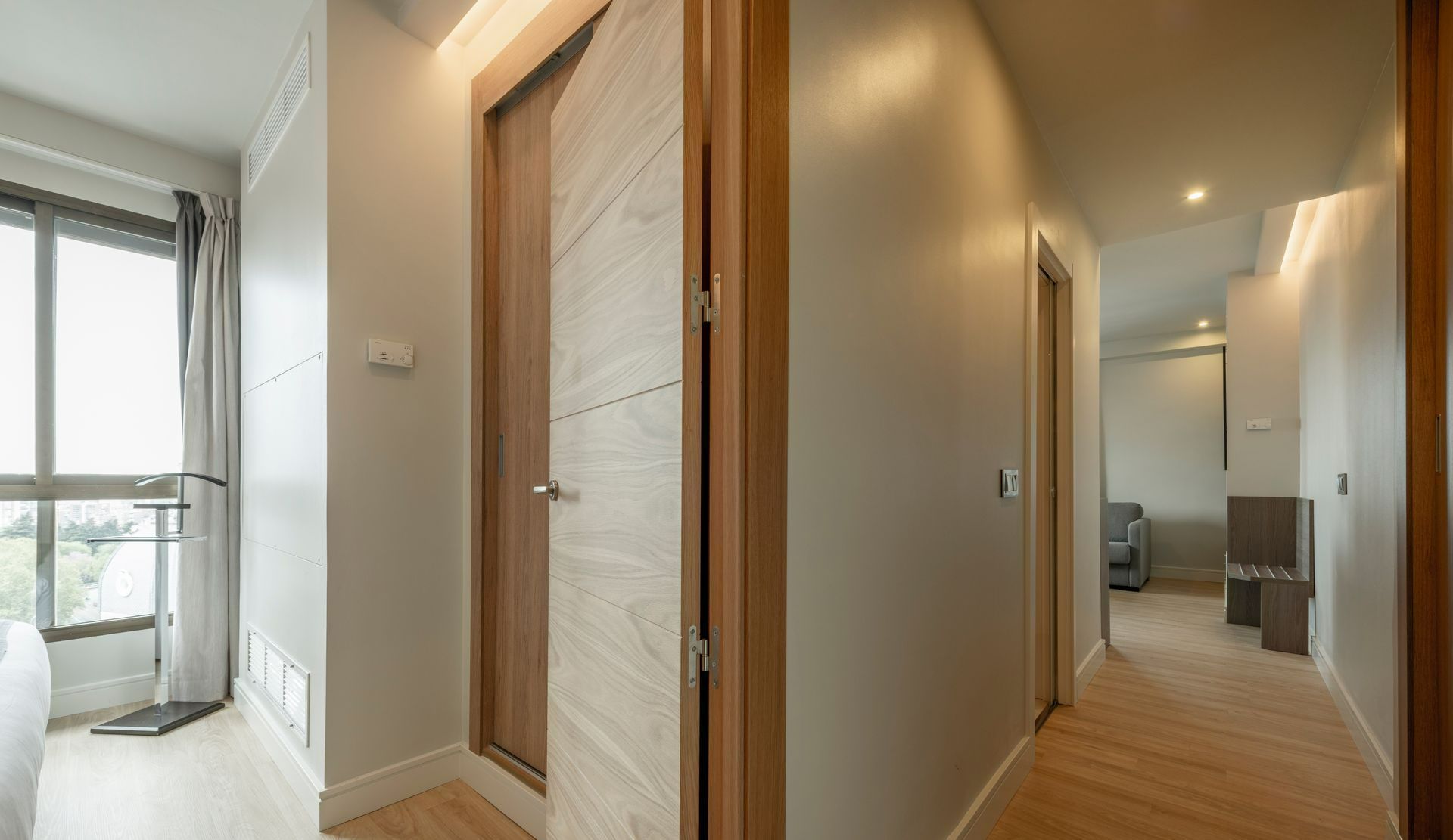 Une porte intérieure ouverte