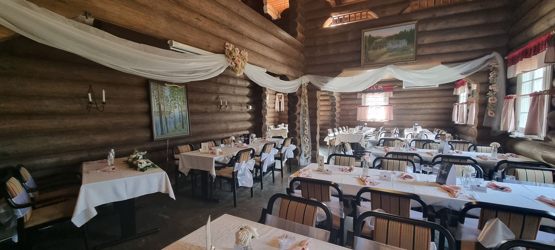 Luo Alt-tekstitunnisteet hakukoneoptimointia ja saavutettavuutta varten. 