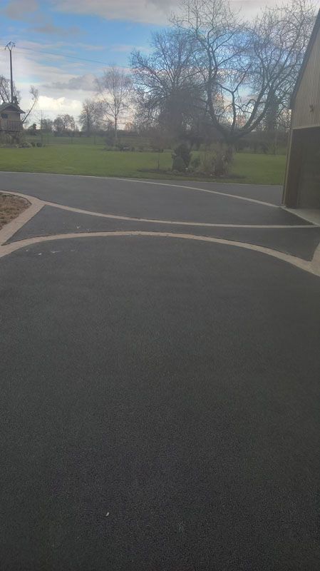 Petite voie privée enrobée