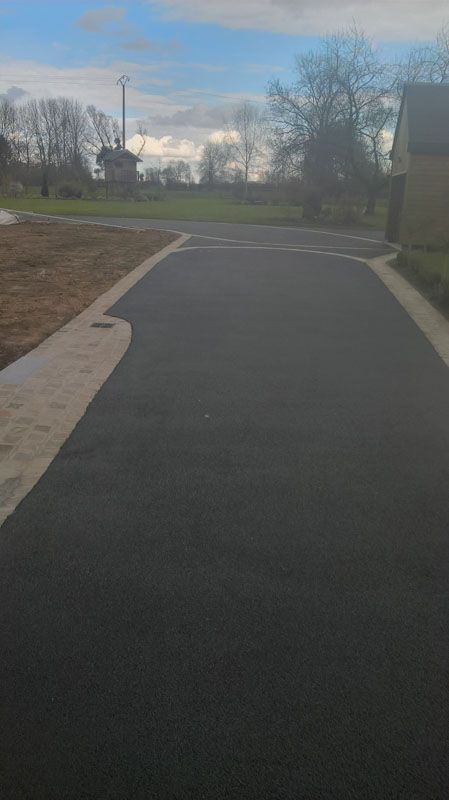 Petit chemin enrobé