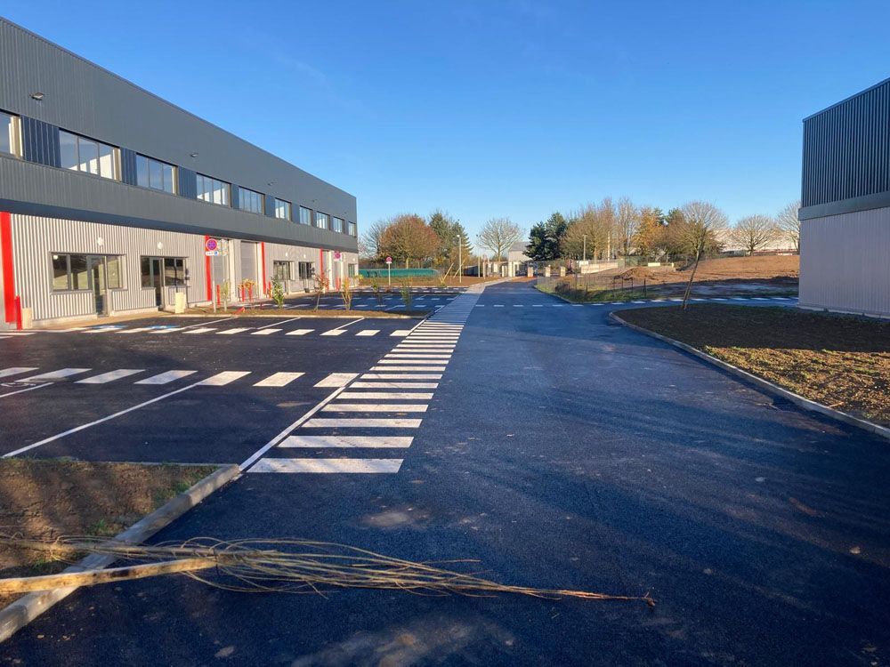 Allée en enrobé pour l'entreprise Axess à Saint-quentin
