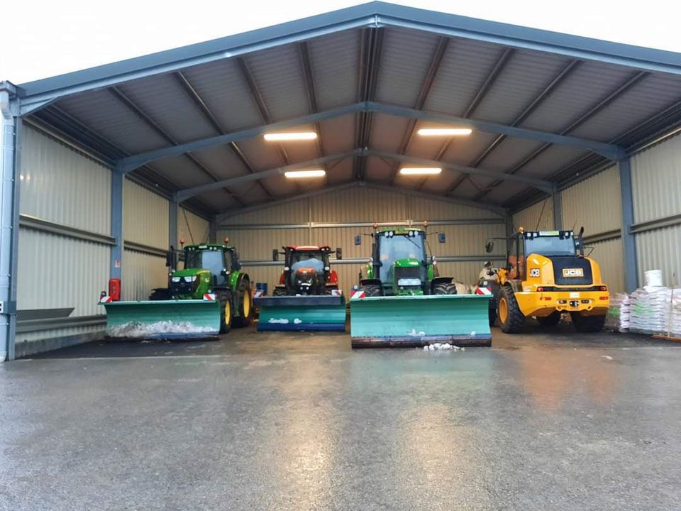 Tracteurs pour salage et déneigement