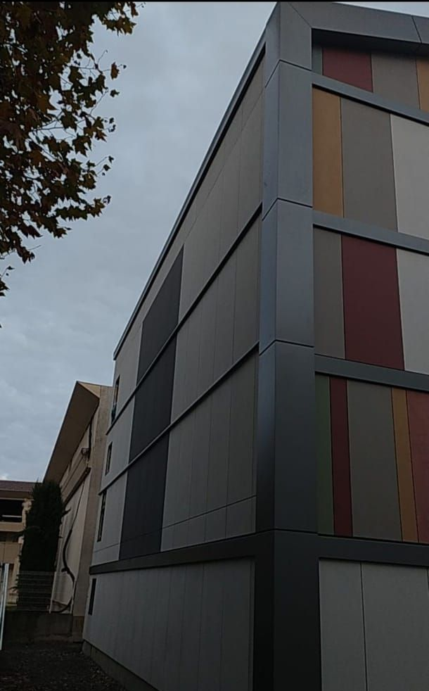 Lien vers la page Finition couverture et bardage