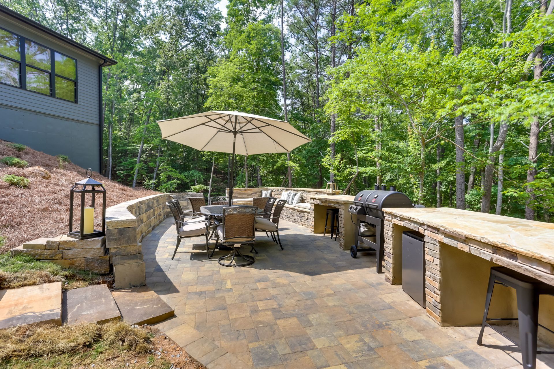 Outdoor patio, outdoor seating, Georgia, Waleska, Lake Arrowhead Georgia, Community, wildlife, boating, golf, hot tub, short term rental, vacation rental, hiking, park