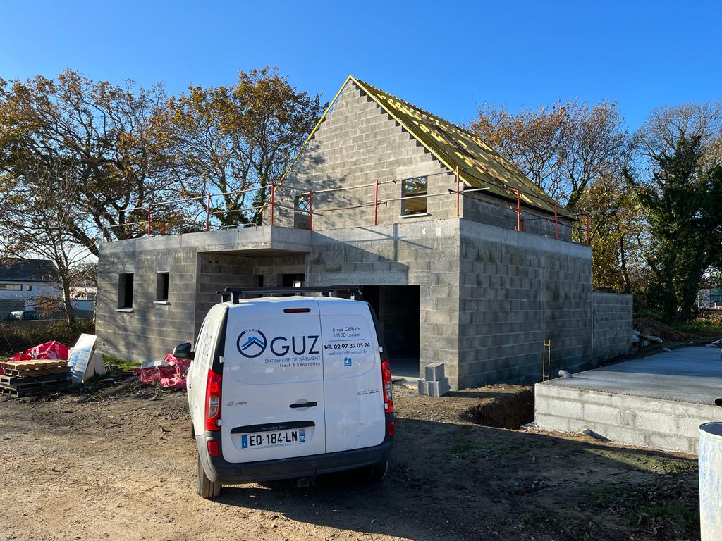 Une maison en cours de construction