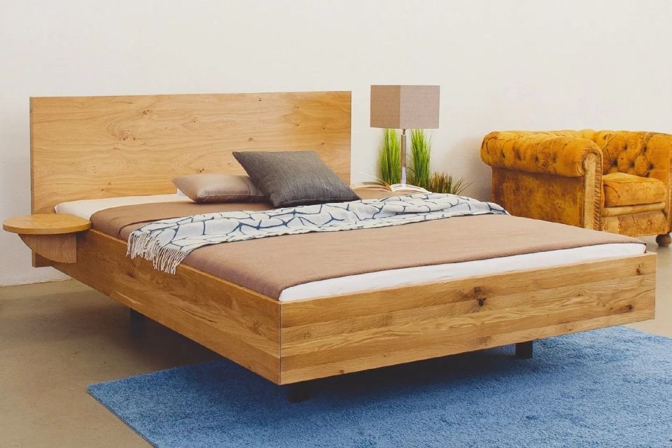 Hölzernes Doppelbett