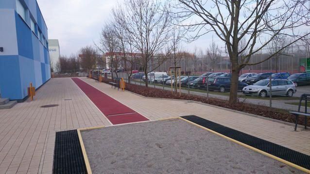 Spiel- und Sportplatzbau