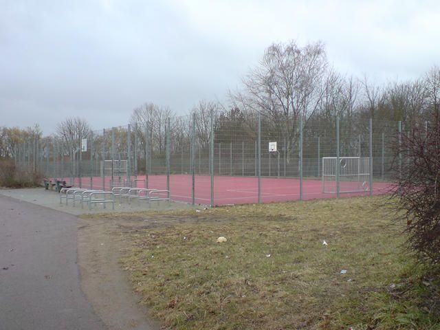 Spiel- und Sportplatzbau