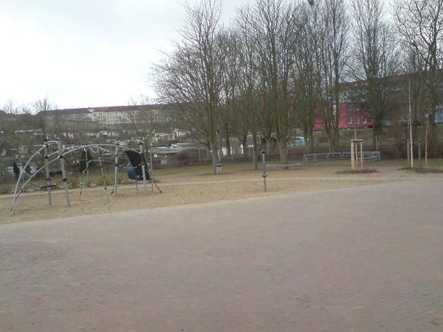 Spiel- und Sportplatzbau