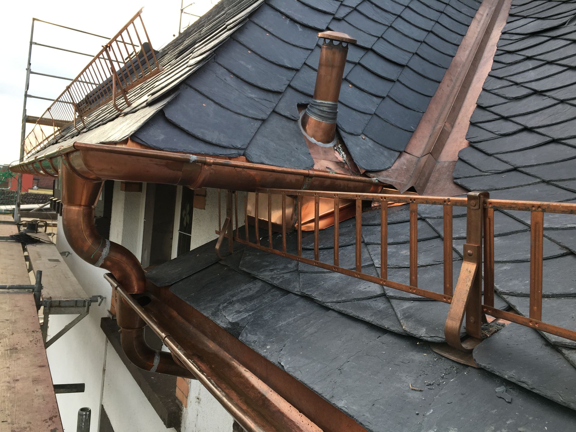 Allmann - Dach Fassade Abdichtung, Spenglerarbeiten, Regenrinne aus Kupfer