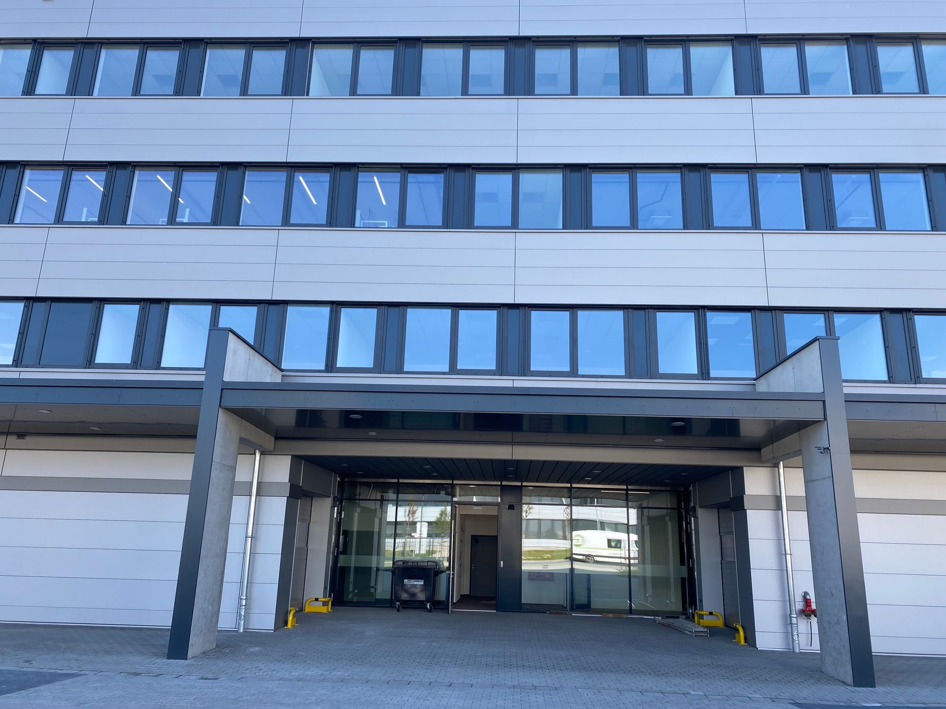 Allmann - Dach Fassade Abdichtung, öffentliches Gebäude