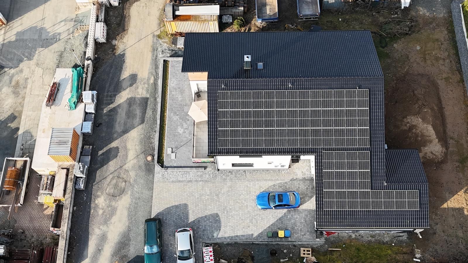 Allmann - Dach Fassade Abdichtung, Industriehalle Solaranlage