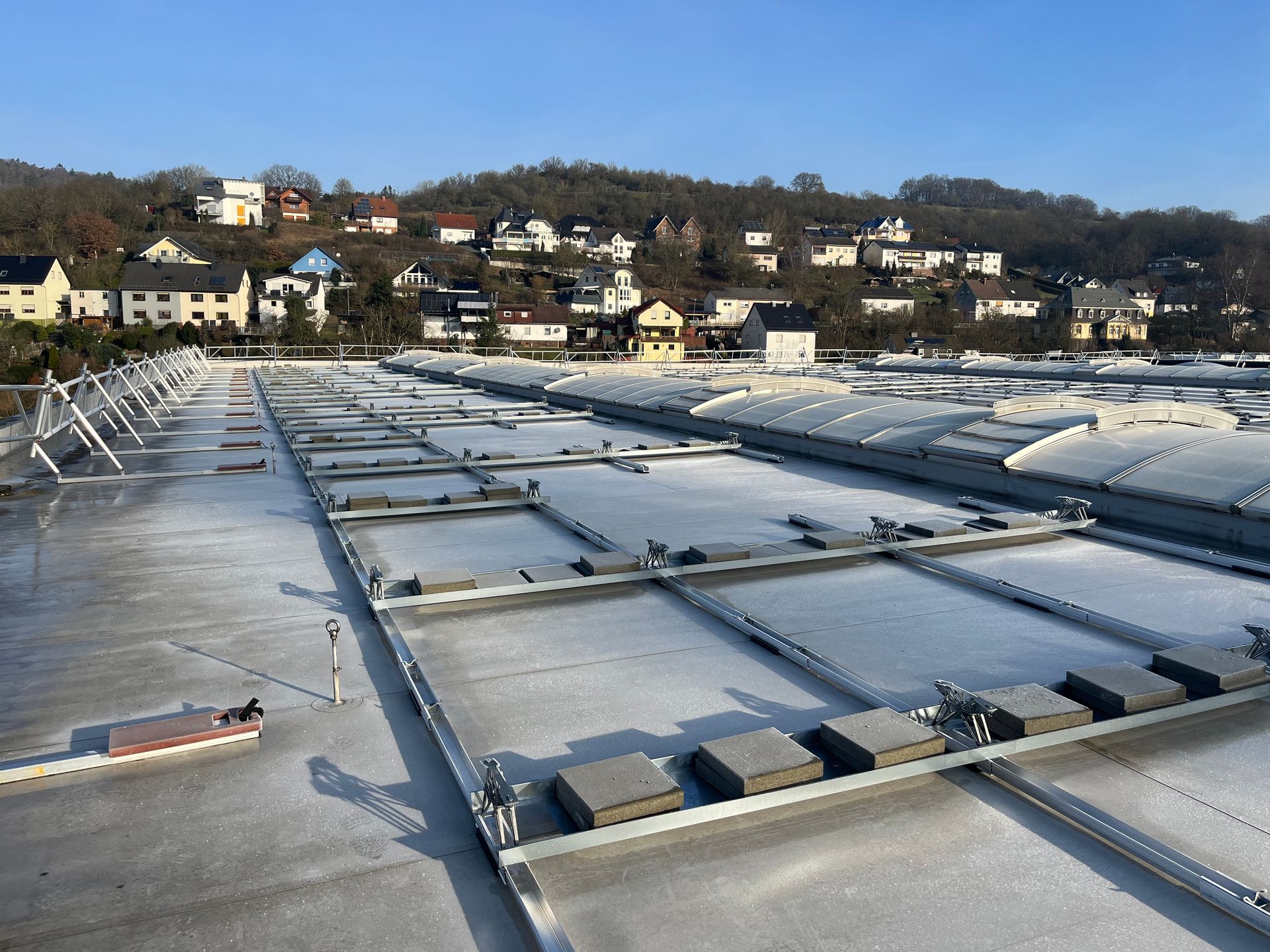 Allmann - Dach Fassade Abdichtung, Flachdach, mit Polycarbonat Lichtpaneelen