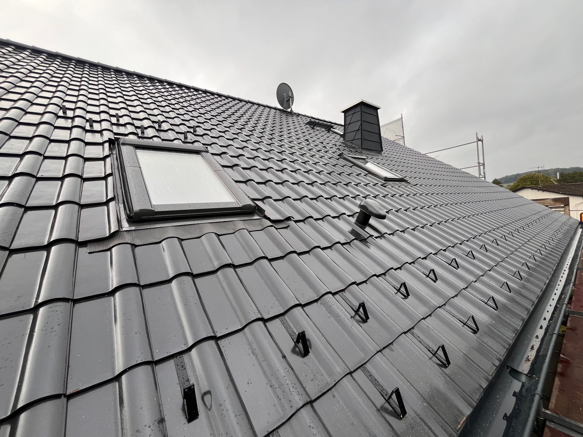 Allmann - Dach Fassade Abdichtung, Spenglerarbeiten, Dachfenster, Dachsanierung