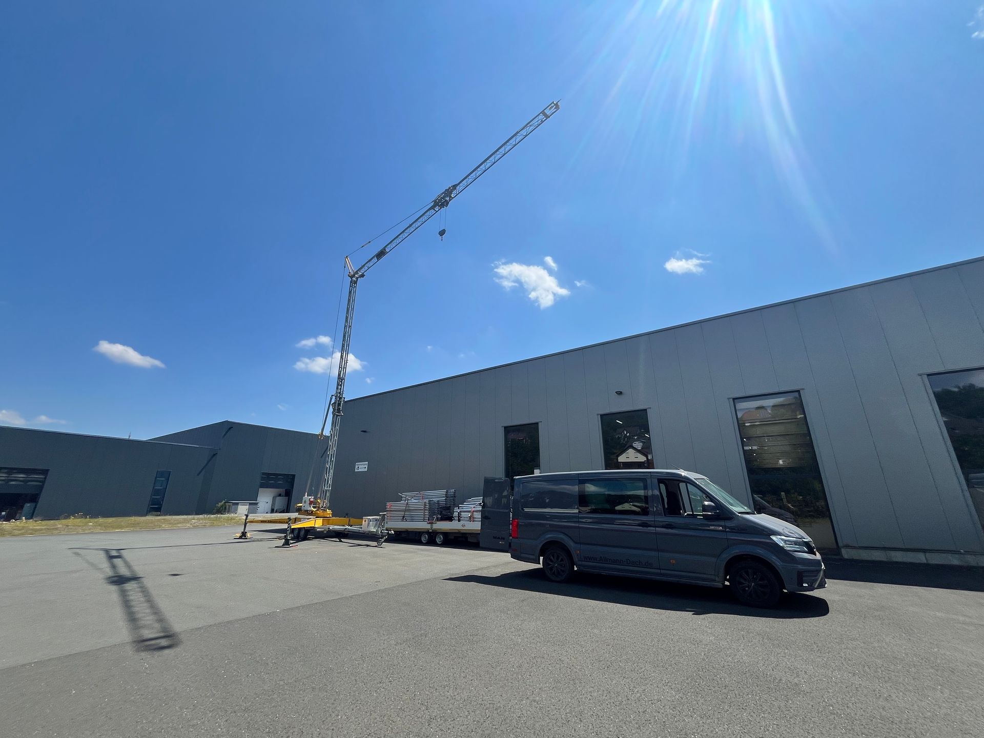 Allmann - Dach Fassade Abdichtung, Kran, Industrieanlage