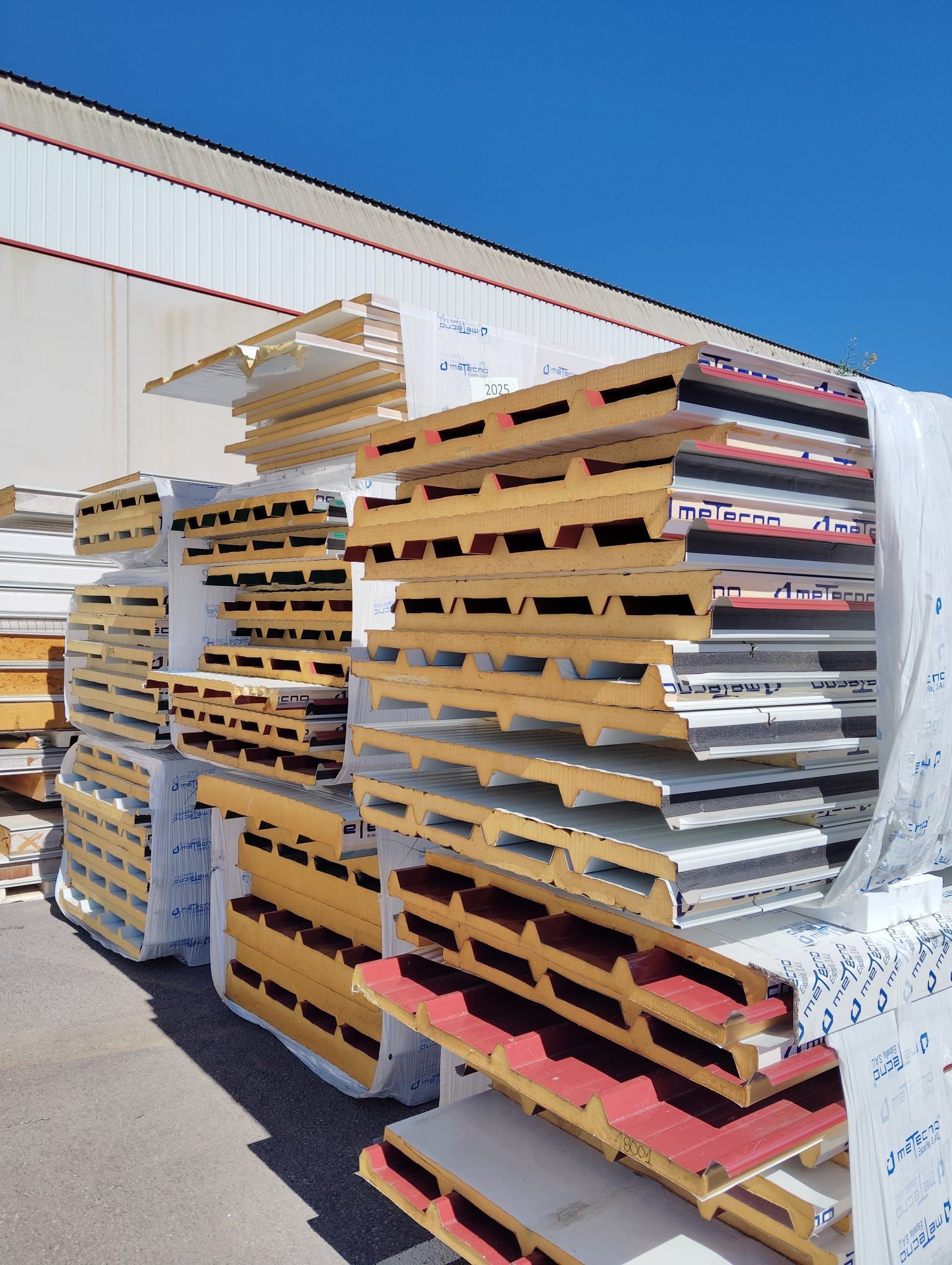 Panel sandwich cubierta