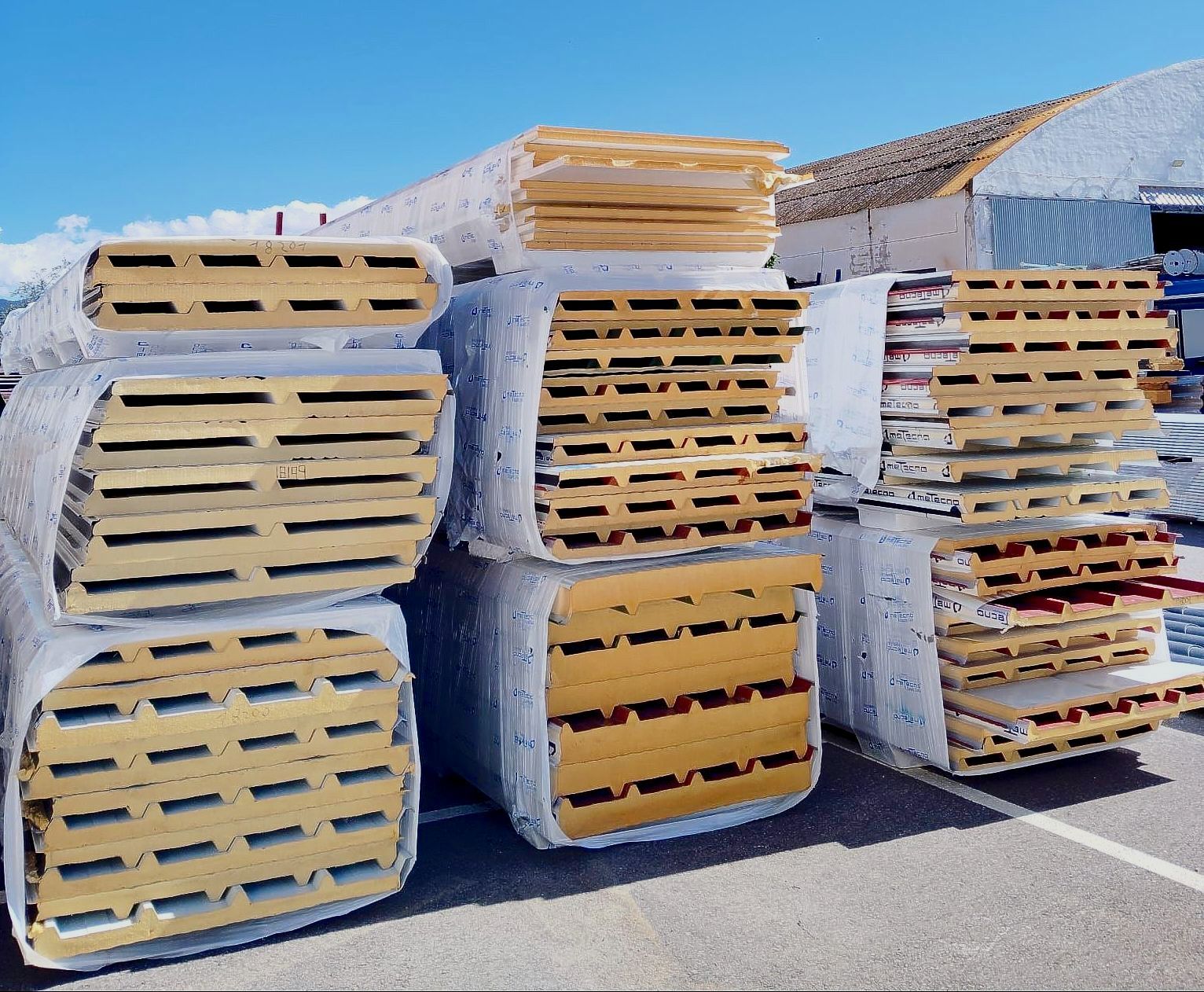 Panel sandwich cubierta