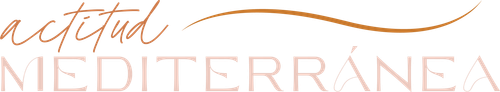 Logo: "actitud Mediterránea" in light brown text.