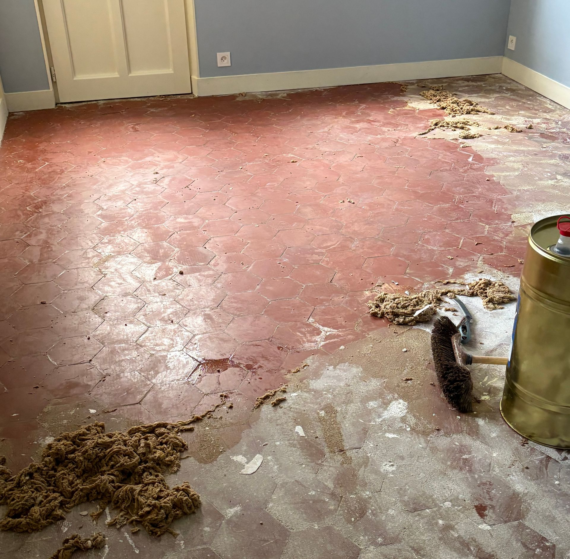 Sol en cours de ragréage.