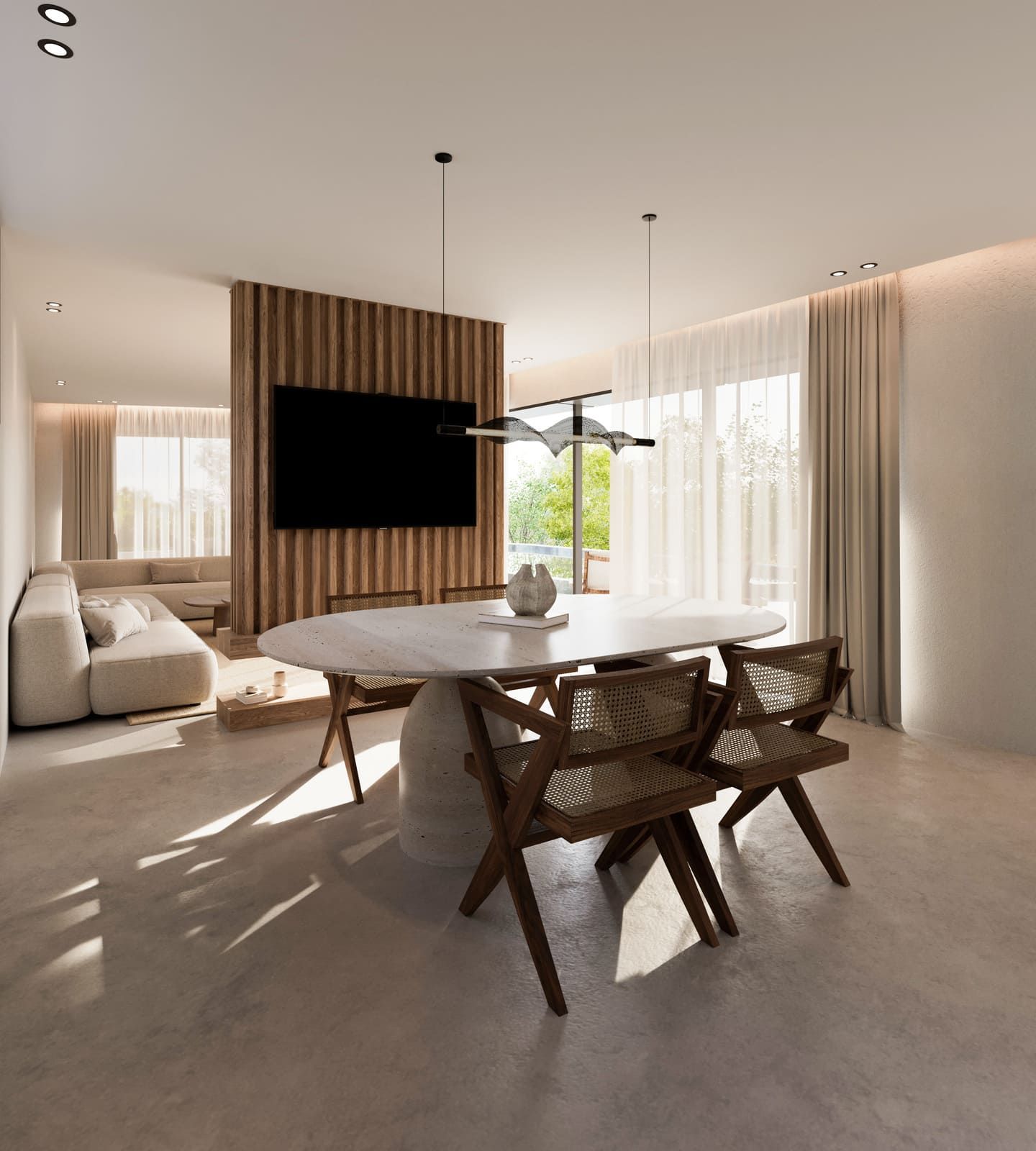 Comedor moderno con mesa ovalada, sillas de madera y un gran televisor en una pared de listones.