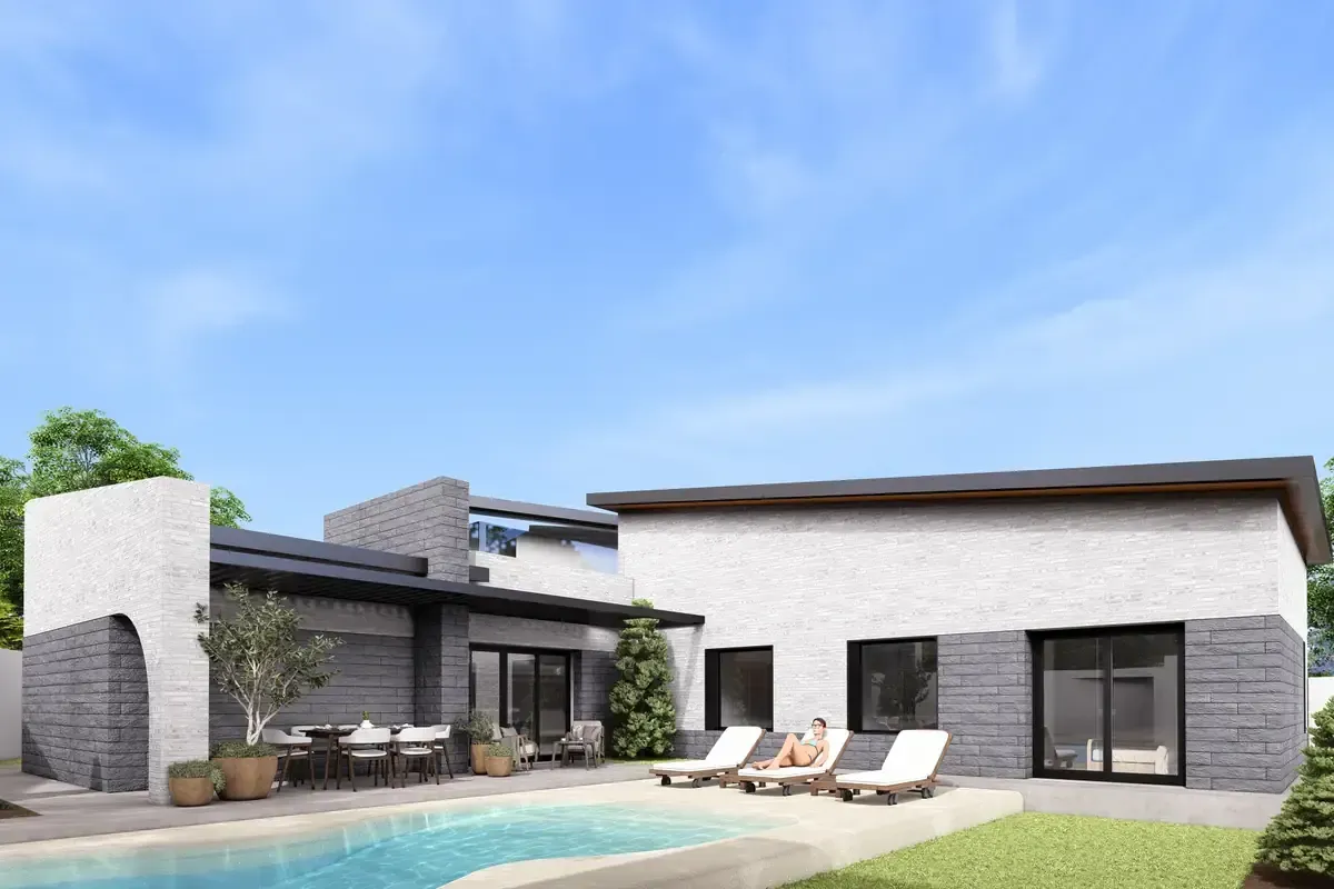 Casa moderna con piscina, patio y bañistas bajo un cielo azul brillante.