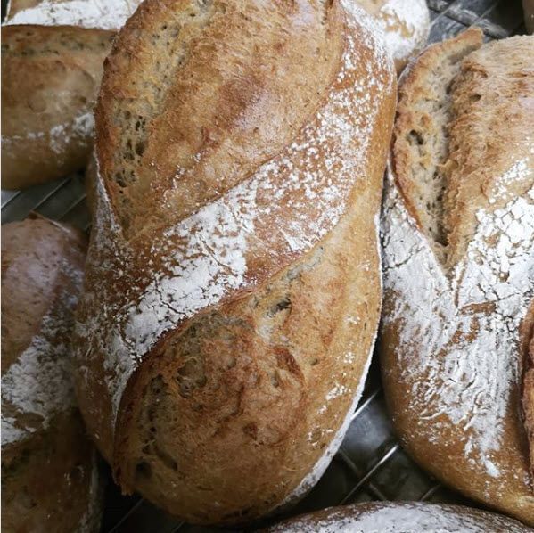 Sésame noir - boulangerie pâtisserie tea room - pains tradition