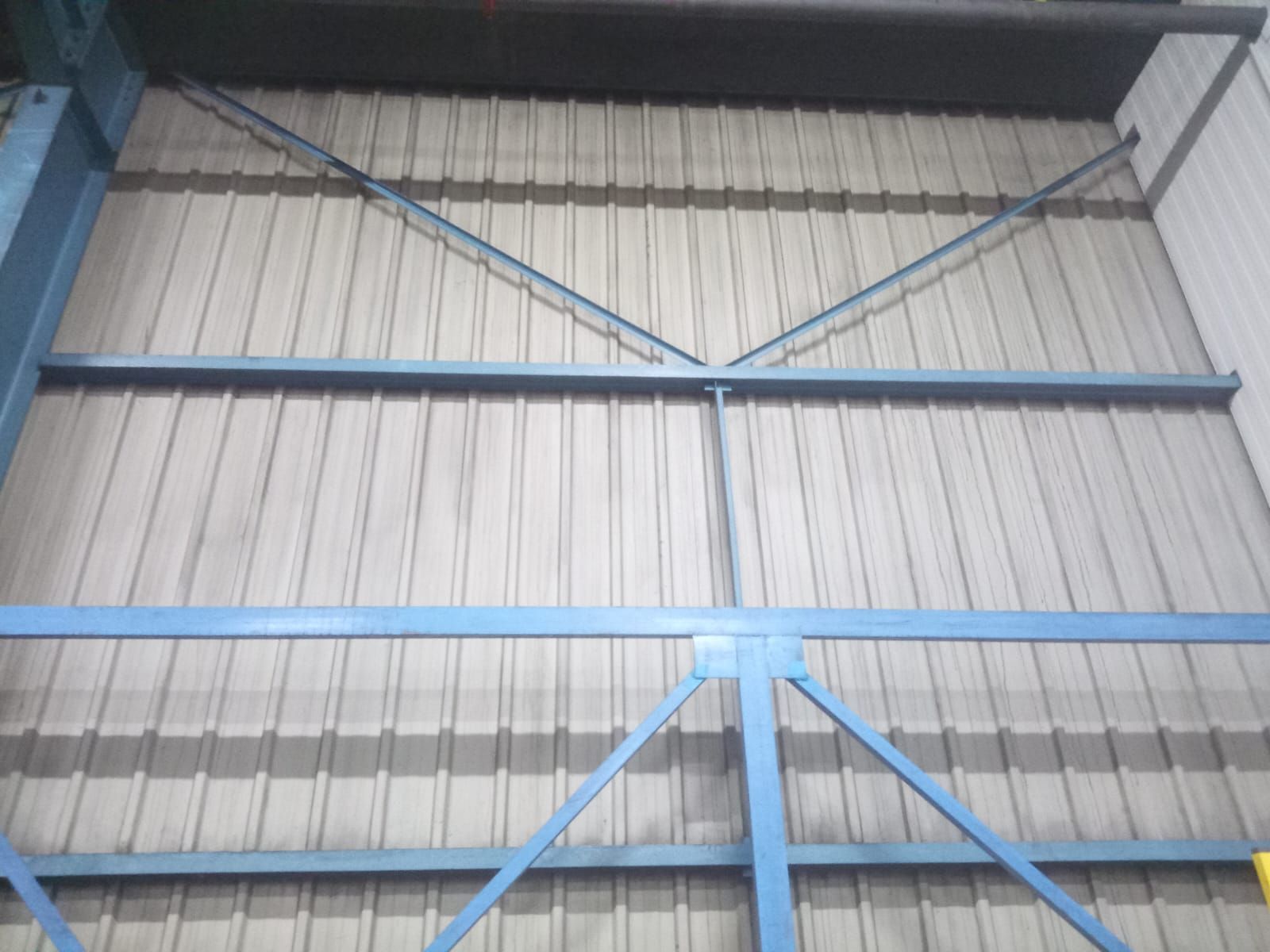 Détoilage avec nacelle à Longvic (Côte-d’Or)